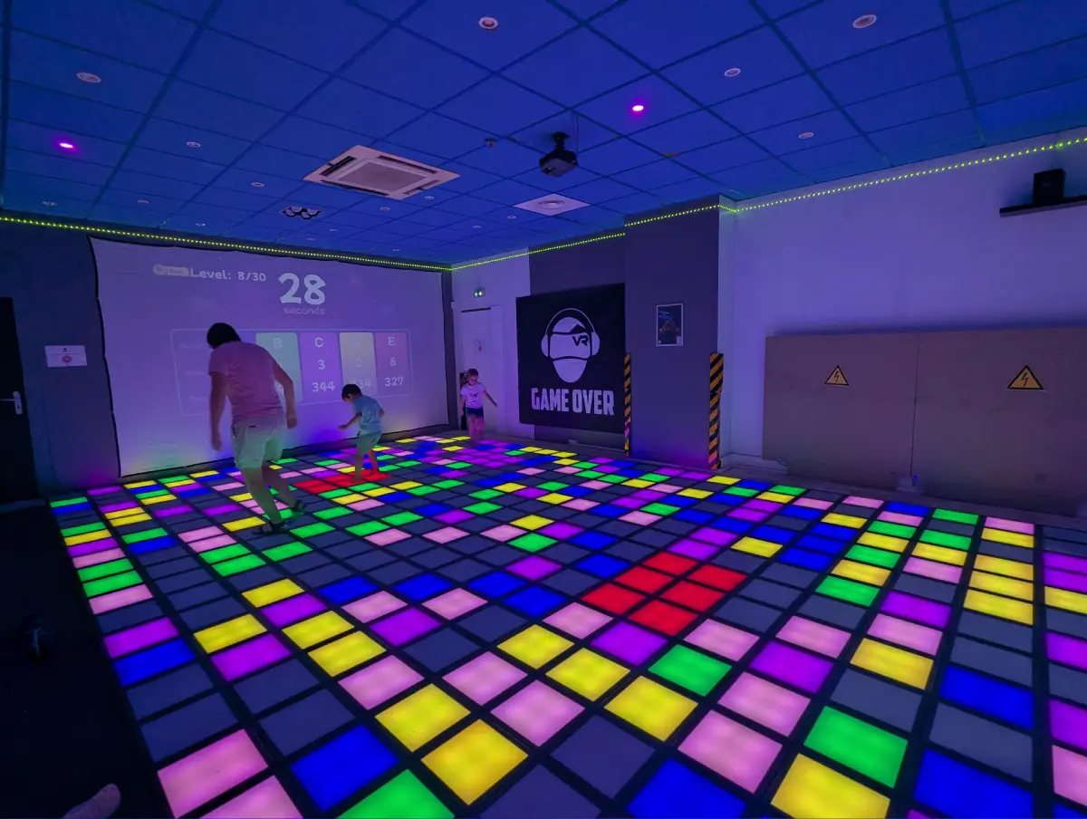 Le sol c'est de la lave - Game Over Villeneuve Loubet