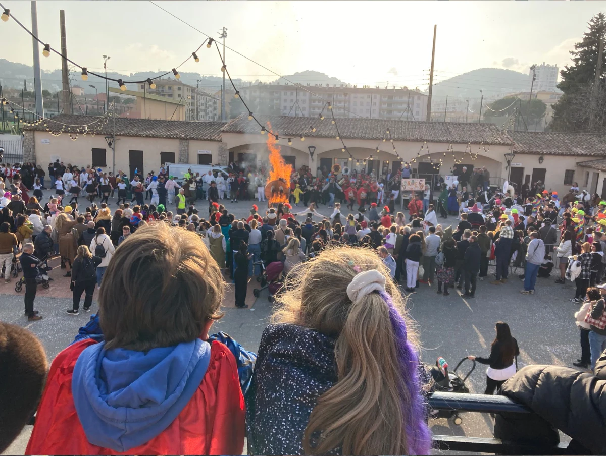 Incinération du roi du Carnaval Darnega Vallauris