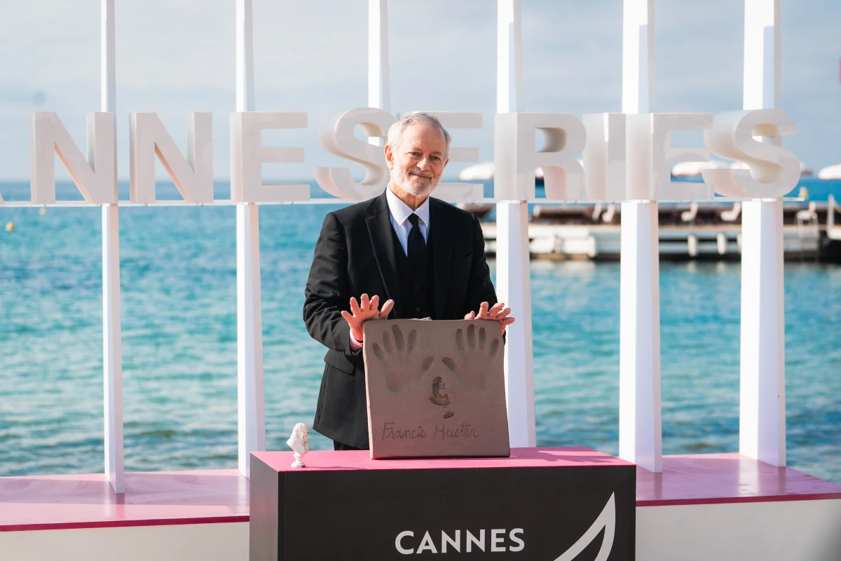 CANNESERIES 2026 : empreintes croisette Francis Huster