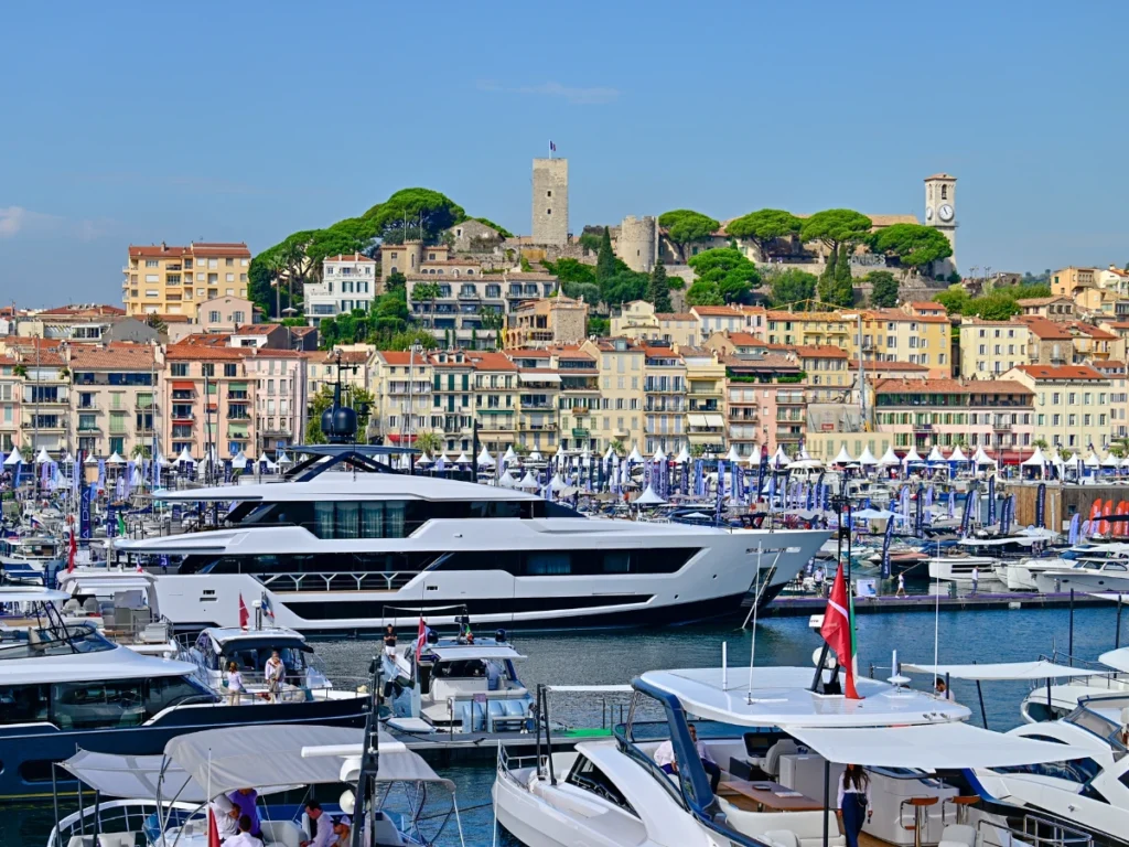 Septembre marque le mois du nautisme à Cannes avec Cannes Yachting Festival & les Régates Royales