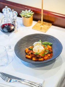 L’hôtel West End accueille Pedro Correira Da Silva, le nouveau chef du restaurant le siècle