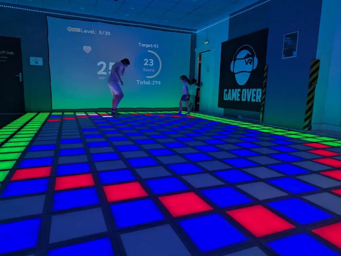 Le sol c'est de la lave - Game Over Villeneuve Loubet