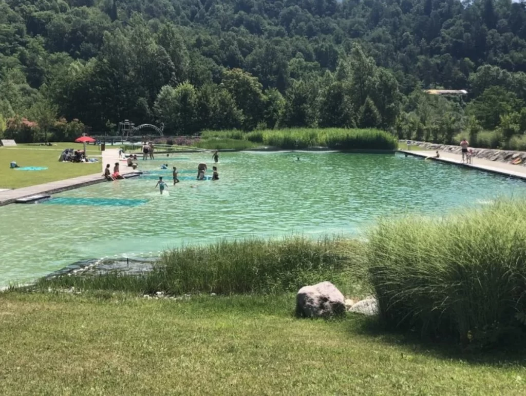 Bassin de baignade biologique de Roquebillière