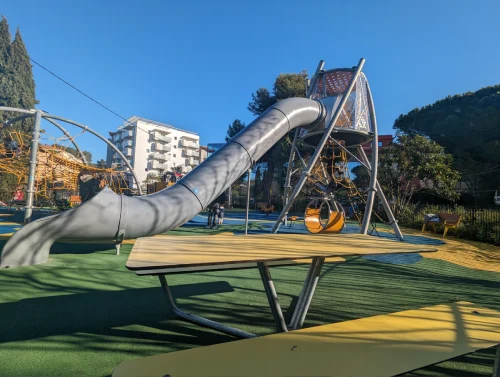 Jardin d'enfants des combes 06 cote azur Antibes