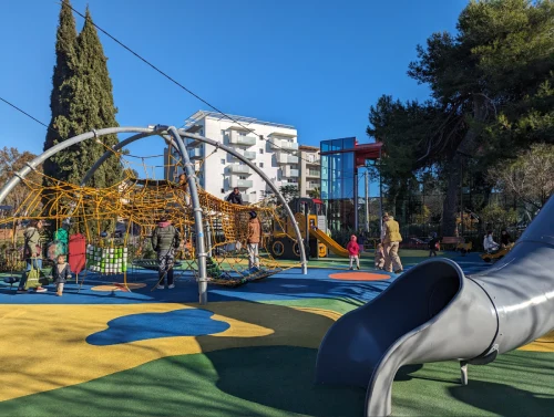 Jardin d'enfants des combes 06 cote azur Antibes