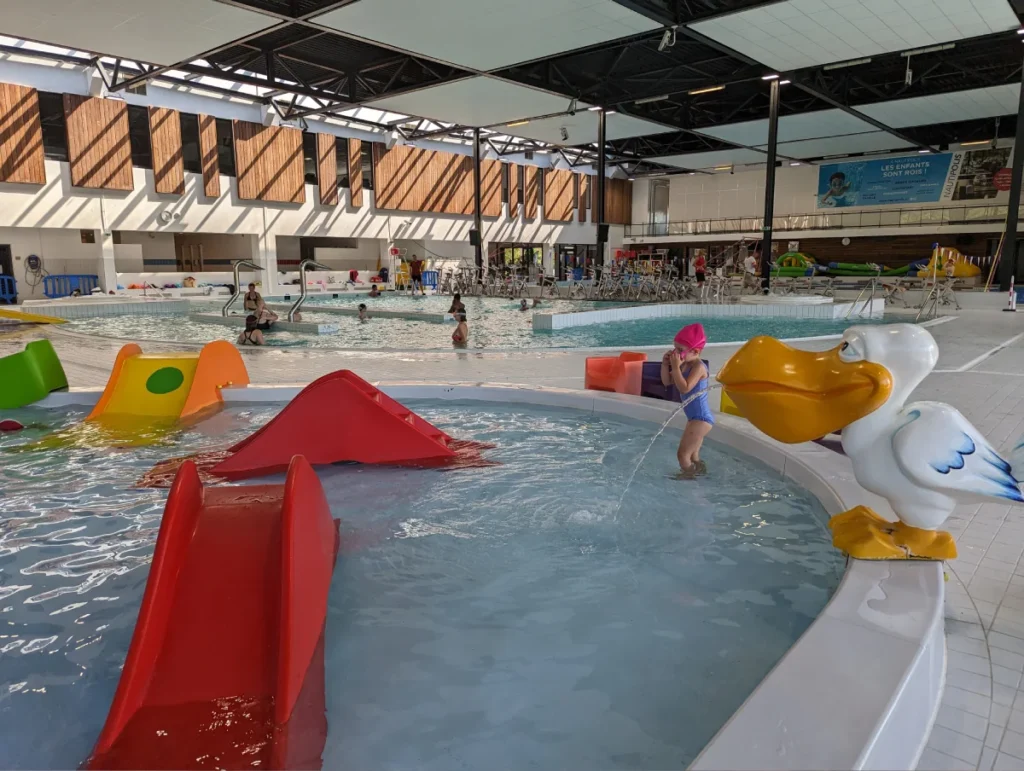 Pataugeoire enfant piscine 06