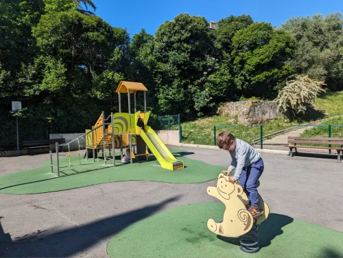 Square pour enfants - aire de jeux vallauris