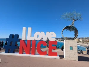 Sculpture I love Nice