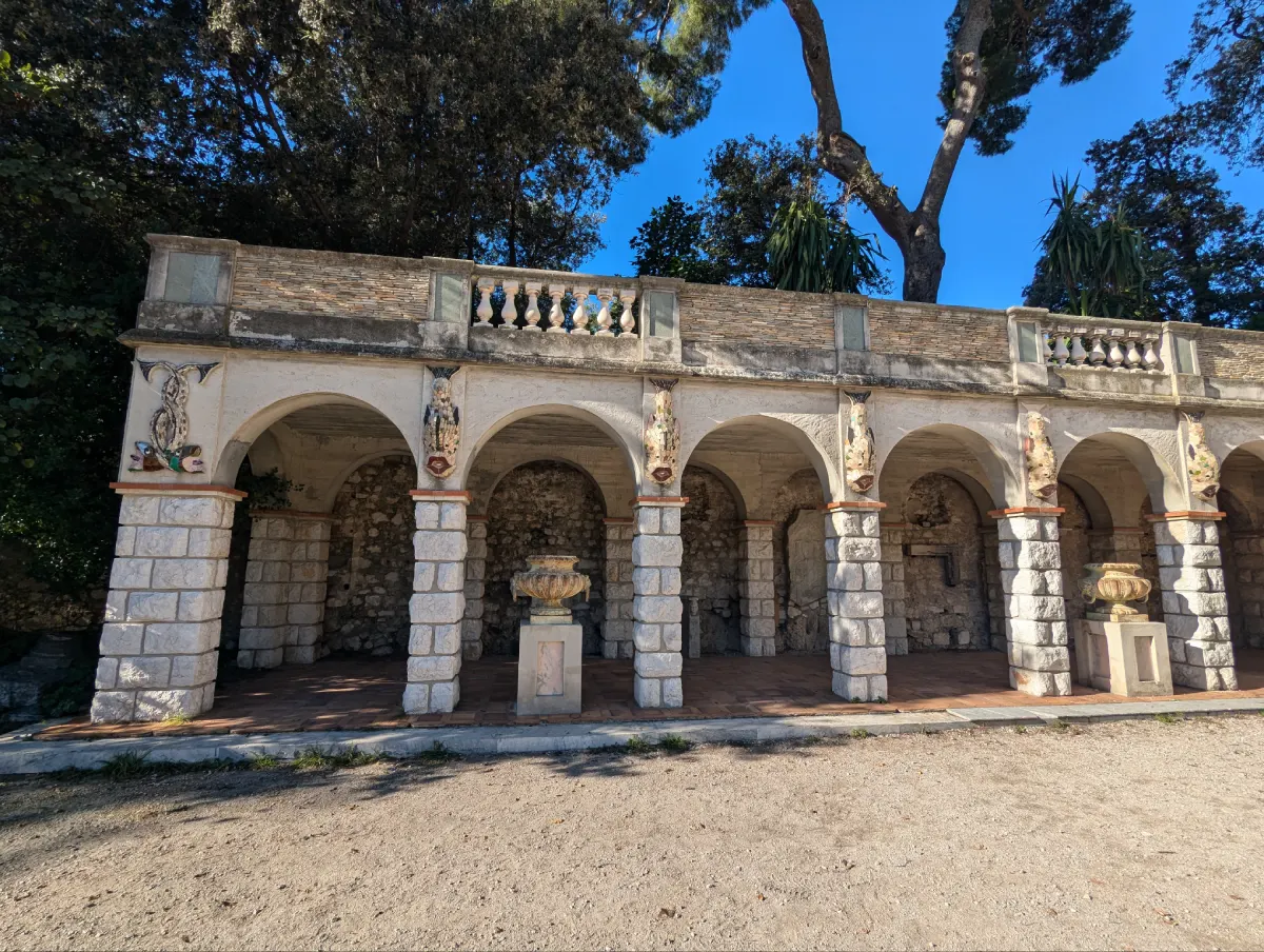 colline château Nice archéologique