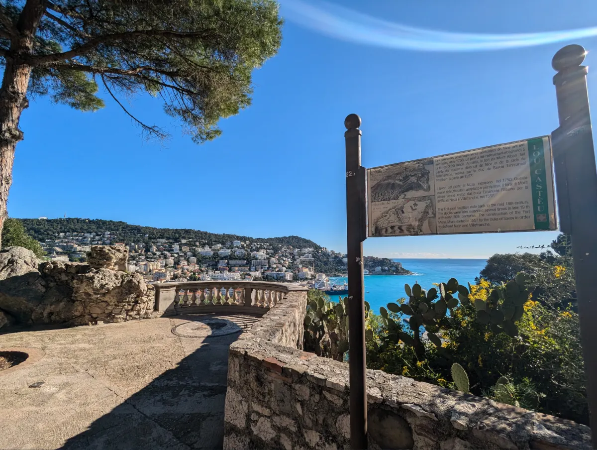 Vue de Nice depuis la colline du château