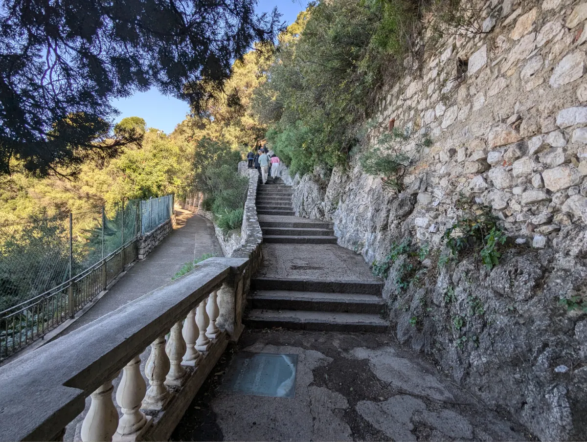 Accès Colline du Château Nice