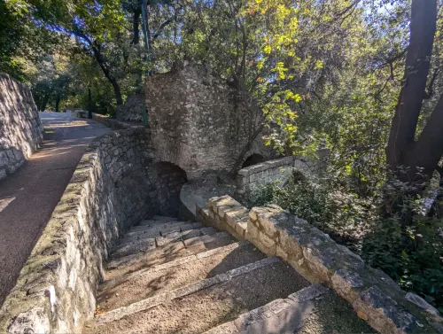 Tour colline du Château à Nice