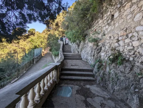 Accès Colline du Château Nice