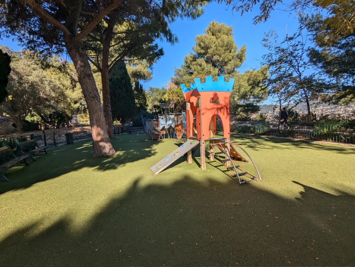 Aire de jeux enfants Nice cote azur