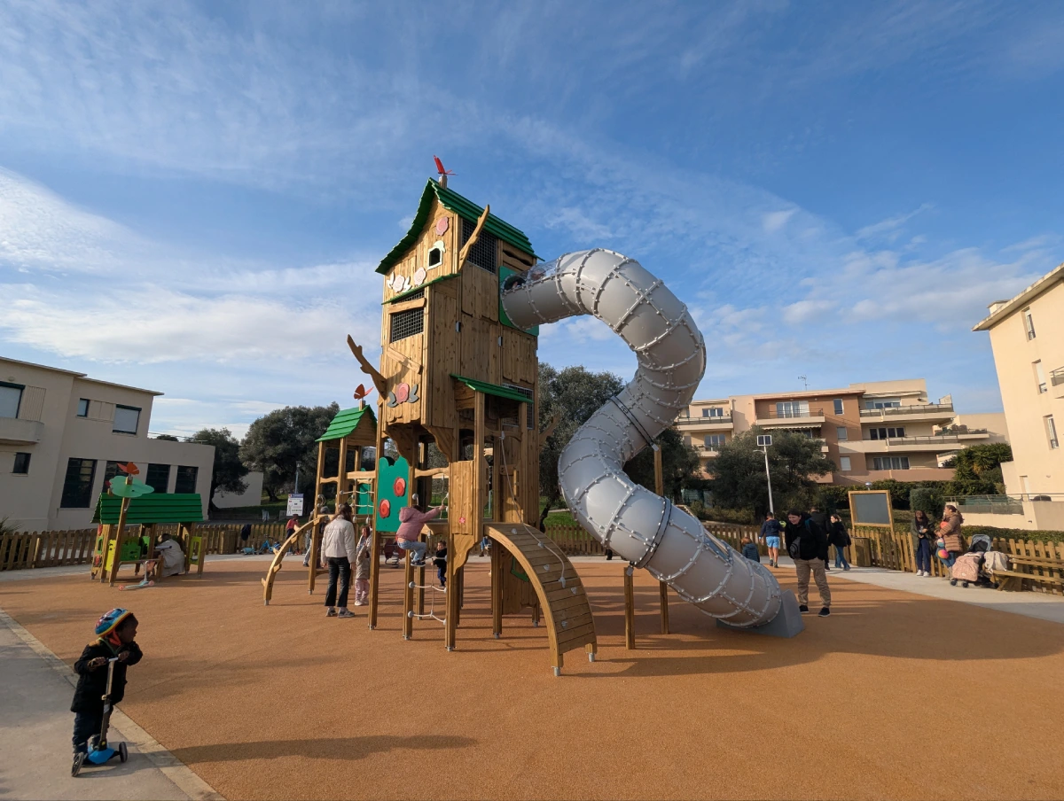 Aire de jeux pour enfant Antibes Estagnol