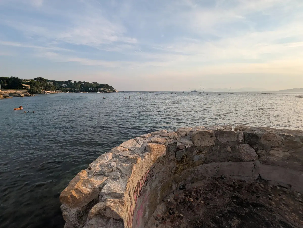 Plage des Ondes Cap d'Antibes 06