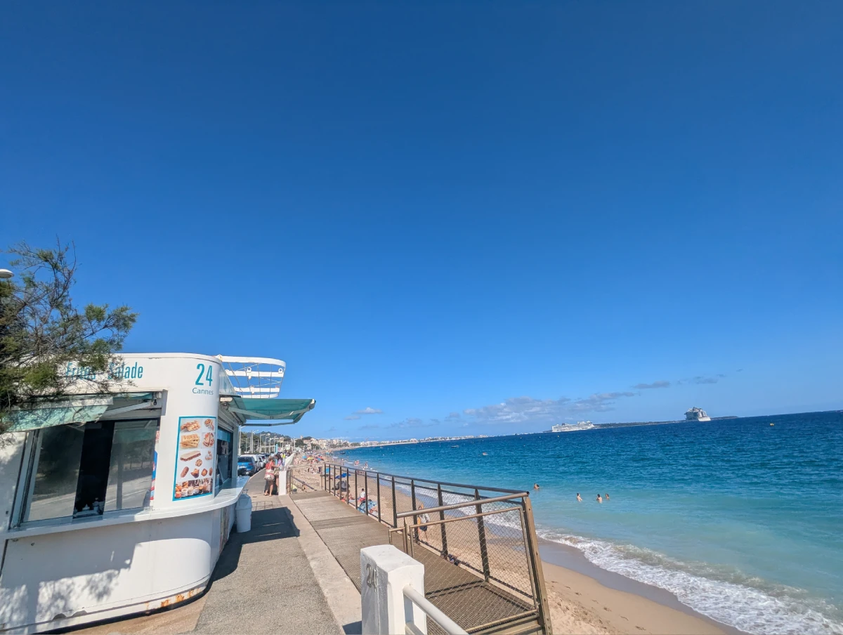 Plage du Midi à Cannes Côte d'Azur