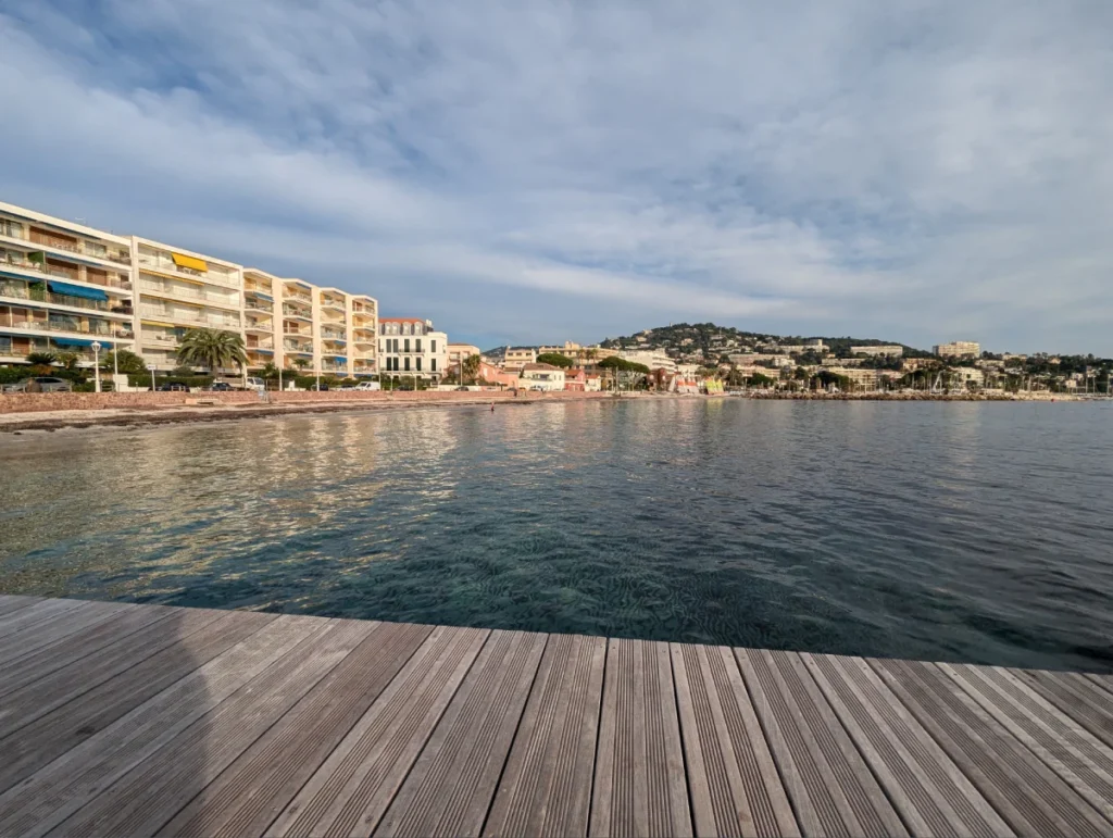 Plage gazagnaire à Cannes