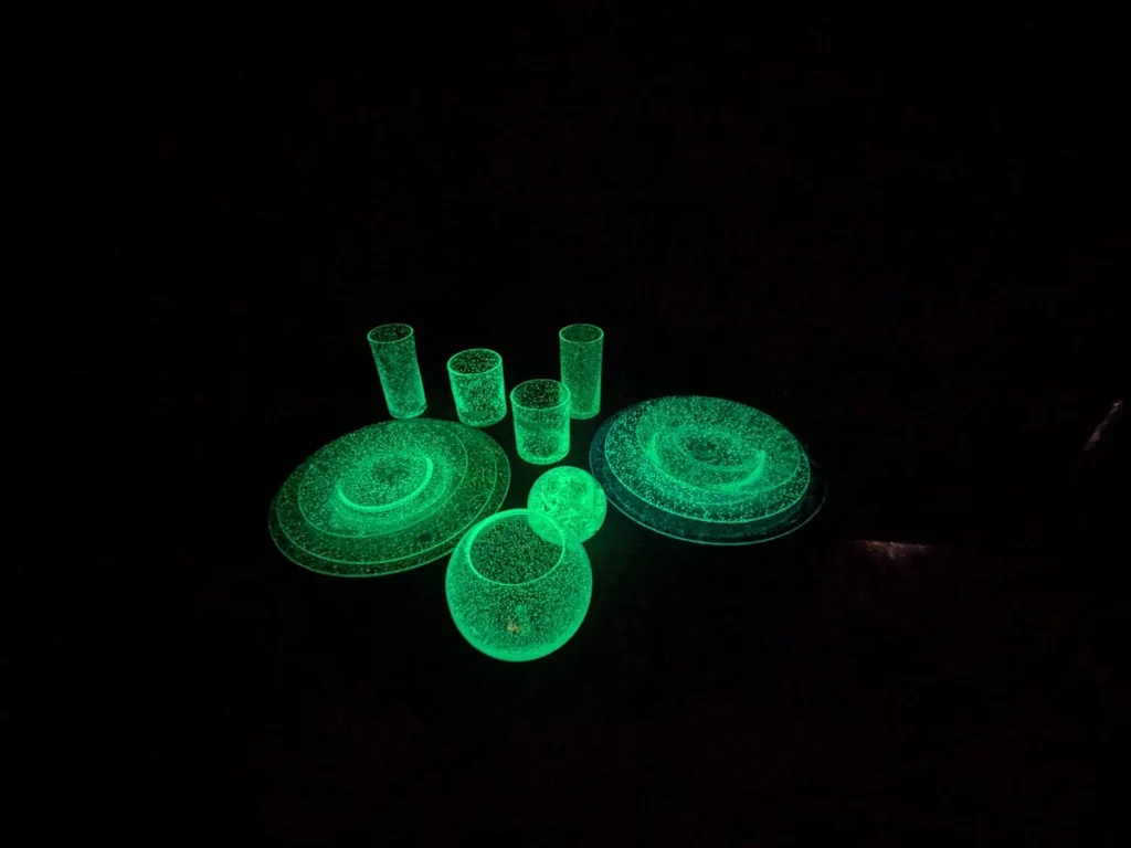 Verrerie de Biot - Vaisselle Fluorescente