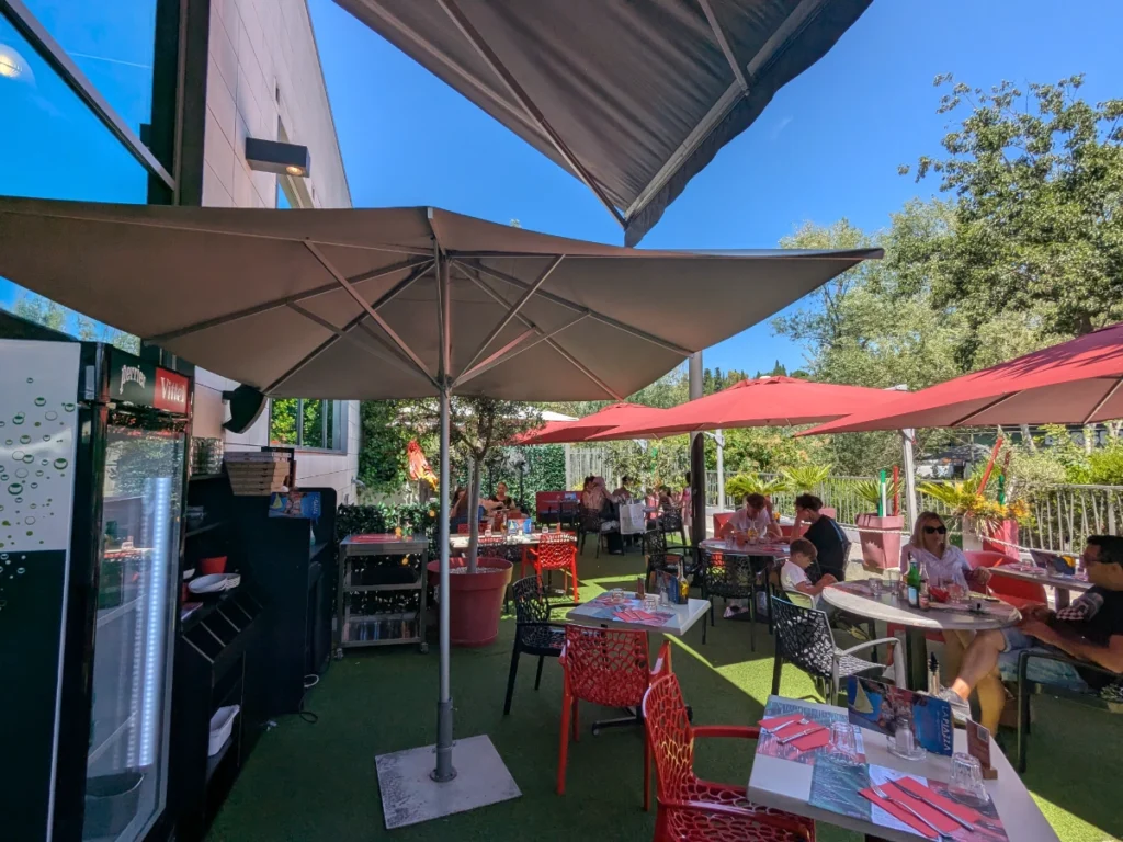 La Piazza - Restaurant Promenade Shopping
