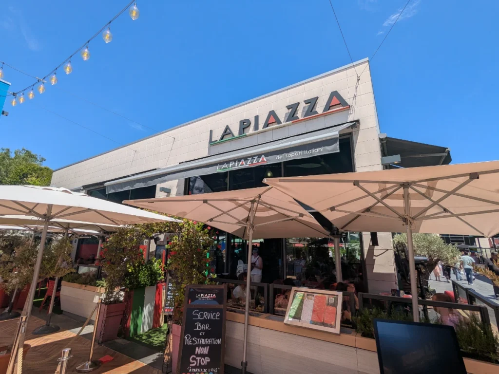 La Piazza - Restaurant Promenade Shopping